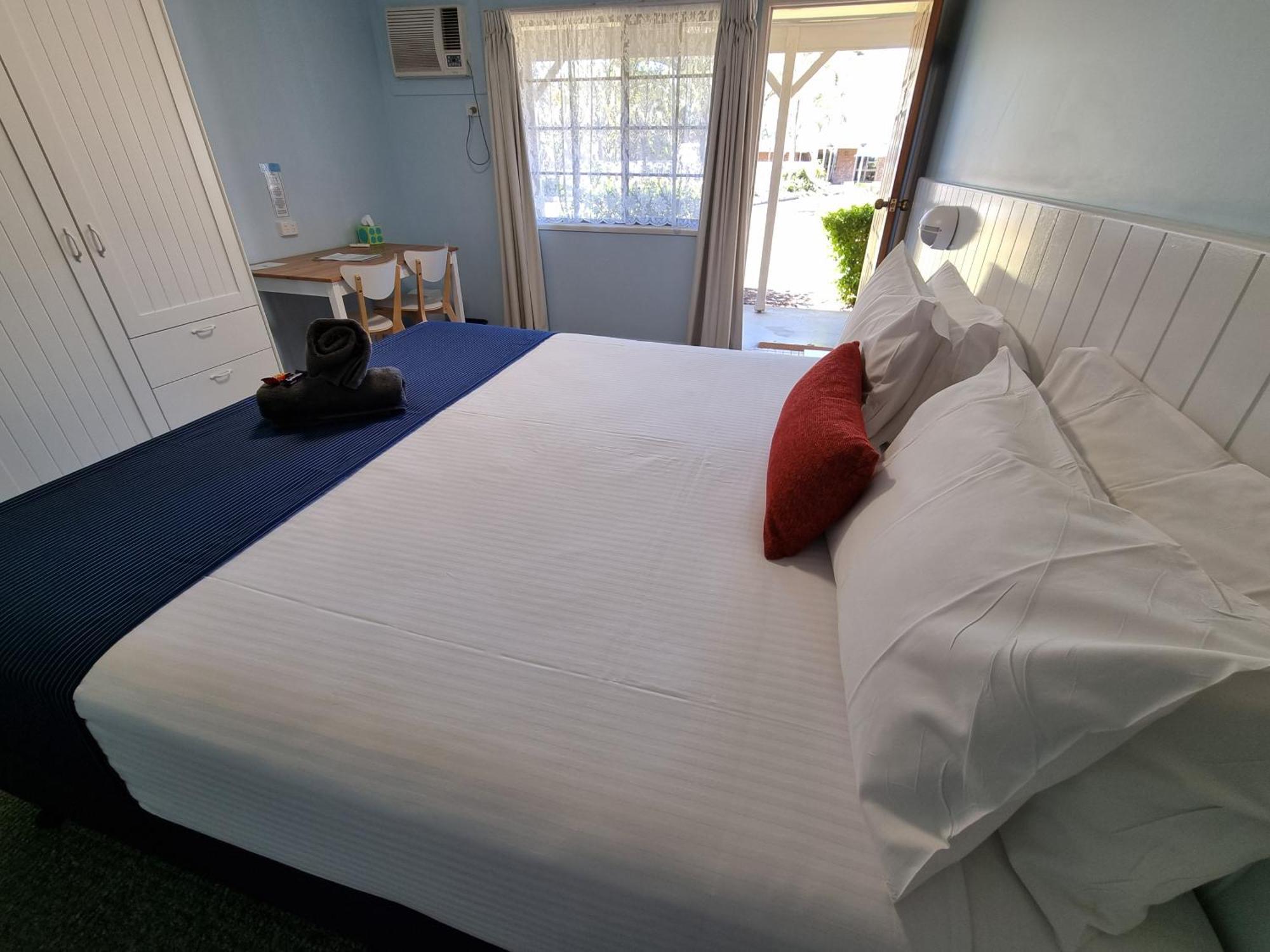 Bororen Koorawatha Homestead Motel מראה חיצוני תמונה