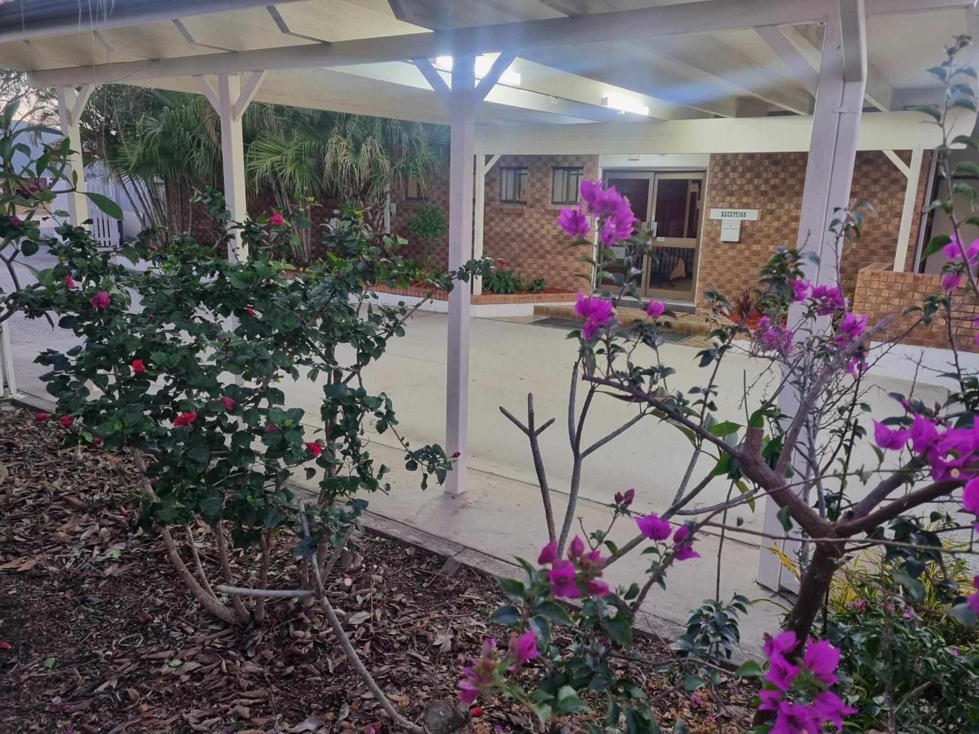 Bororen Koorawatha Homestead Motel מראה חיצוני תמונה