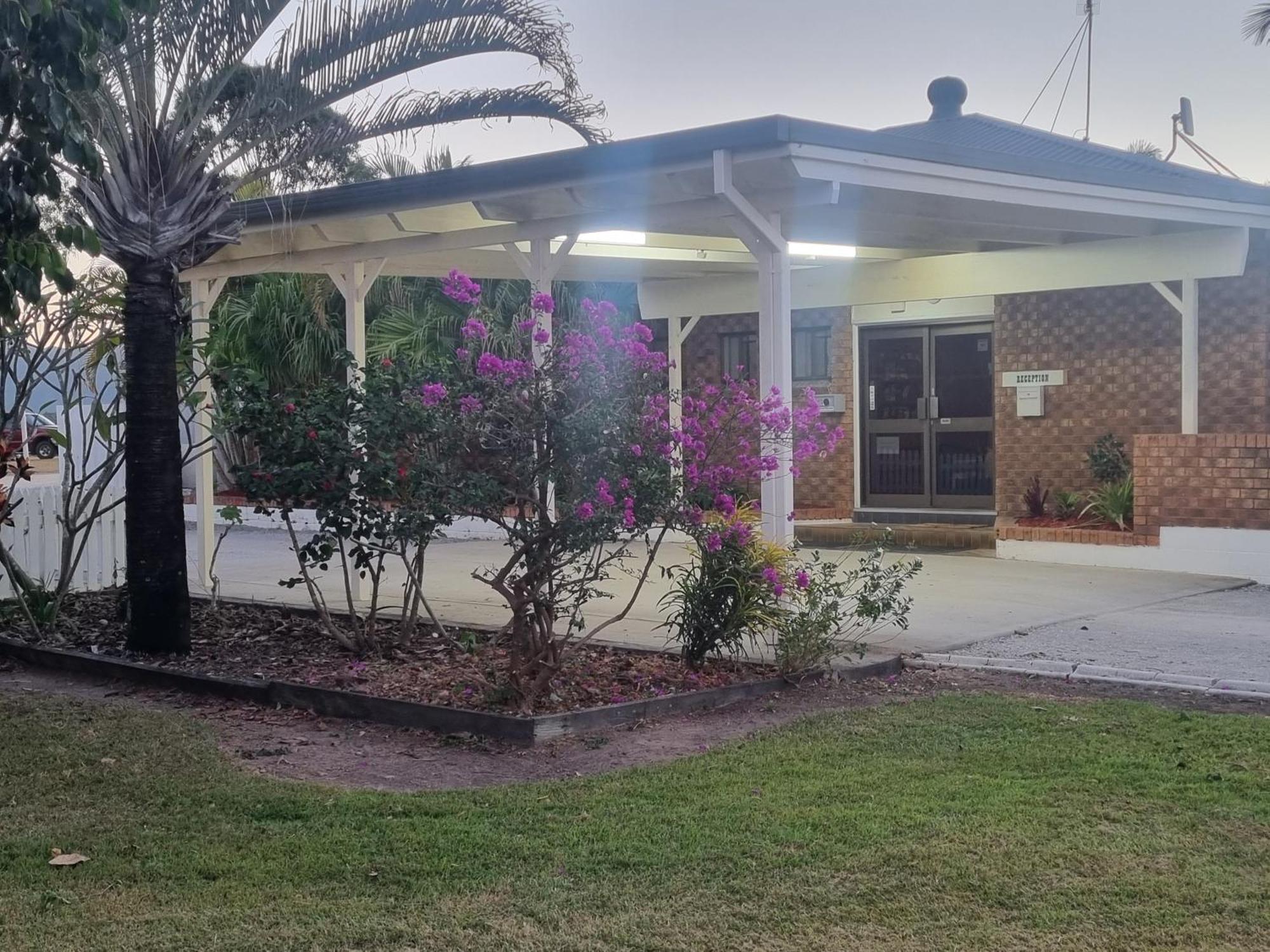Bororen Koorawatha Homestead Motel מראה חיצוני תמונה
