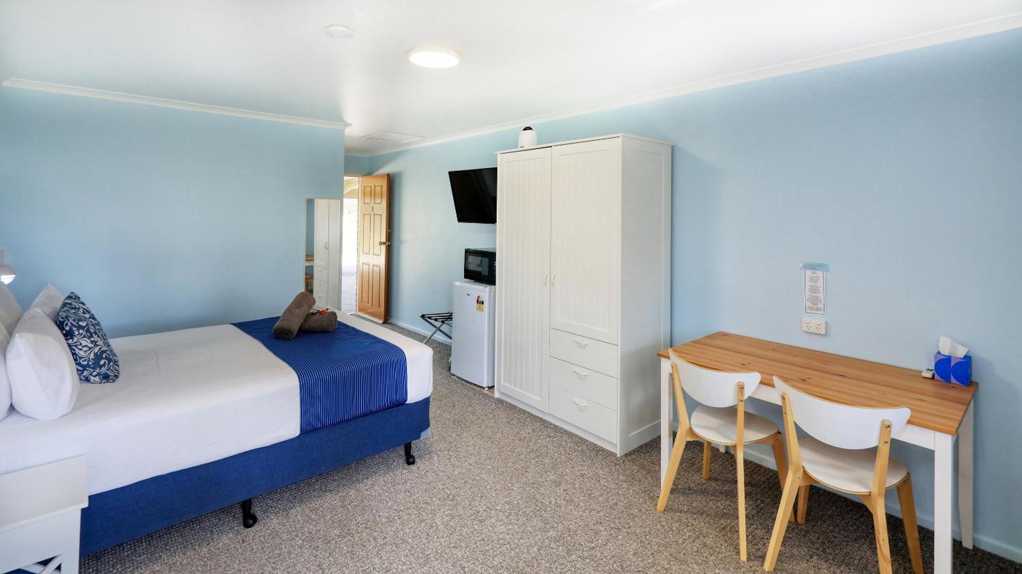 Bororen Koorawatha Homestead Motel מראה חיצוני תמונה