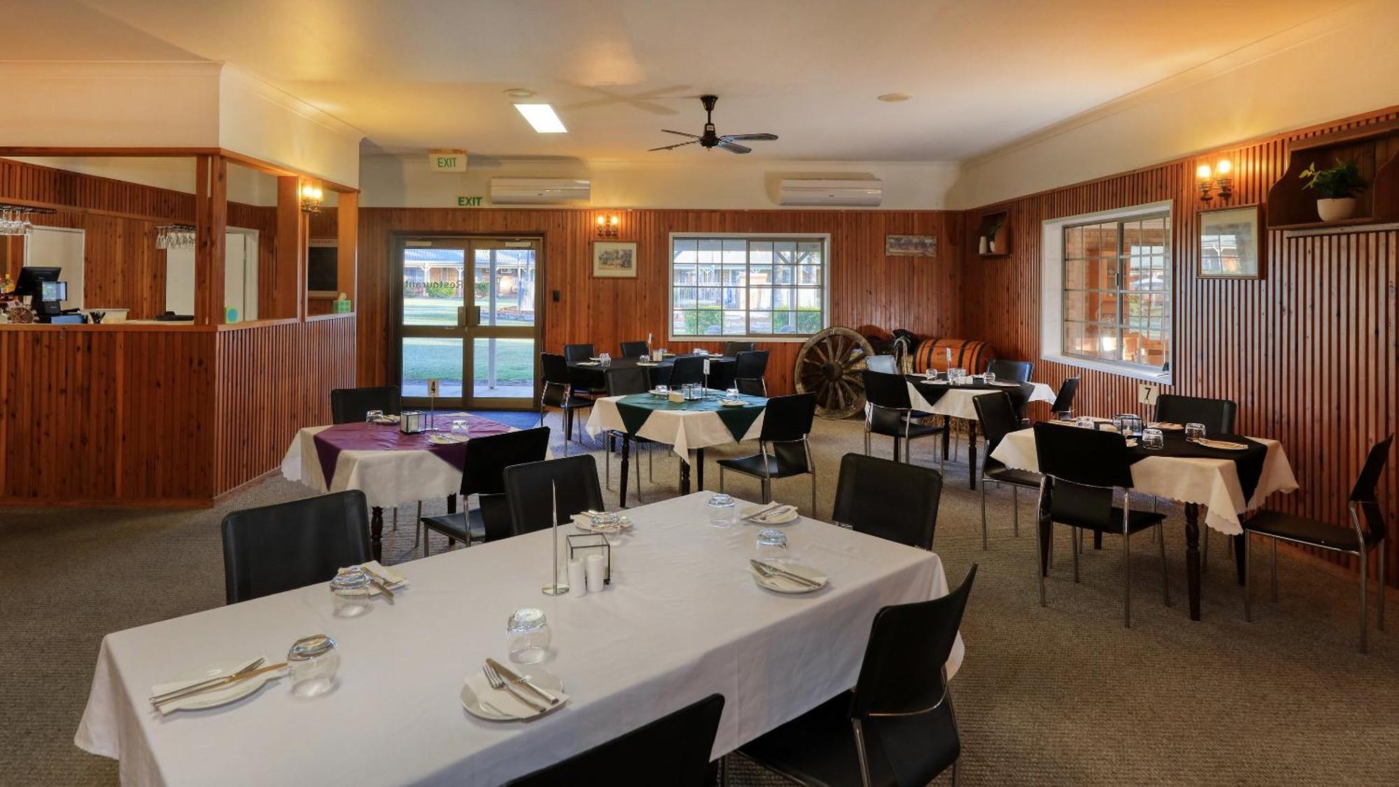 Bororen Koorawatha Homestead Motel מראה חיצוני תמונה